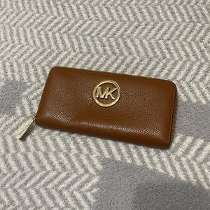 Michael Kors Tan/Brown wallet NWT